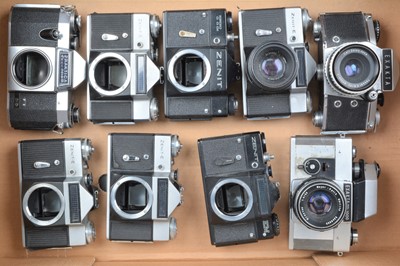 Lot 333 - A Tray of SLR Cameras