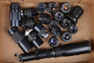 Lot 341 - A Tray of Prime Lenses