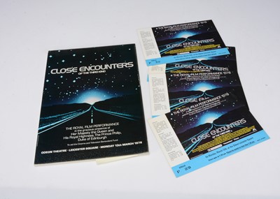 Lot 500 - Close Encounters of The Third Kind / Royal Film Performance Programme / Signature / Tickets