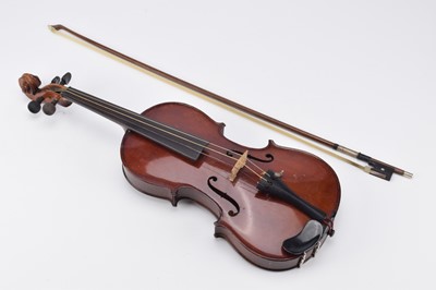 Lot 559 - Antique Violin