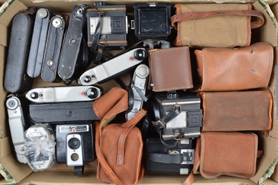 Lot 354 - A Tray of Box and Folding Cameras