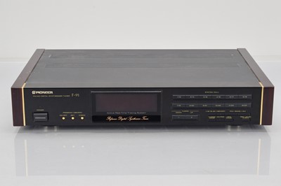 Lot 588 - Pioneer Digital Tuner