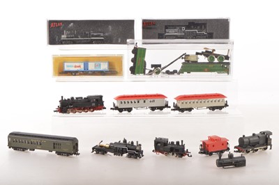 Lot 4 - Continental and American and UK outline N Gauge Locomotives and Rolling stock by various makers (qty)