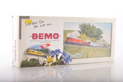 Lot 13 - Bemo HOe/HOm Swiss Rhatischebahn Freight Starter Set