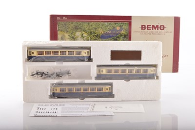 Lot 35 - Bemo HOe/HOm Swiss Rhatischebahn 25th Anniversary Alpine Classic Pullman Express Coach Set