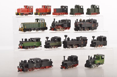 Lot 48 - Various HOe Narrow Gauge Steam and Diesel Locomotives by Arnold Liliput Roco and other makers (15)