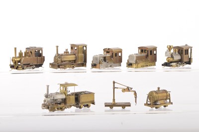 Lot 58 - American Outline HOe Narrow Gauge small brass Diesel and Steam Locomotives and rolling stock (8)