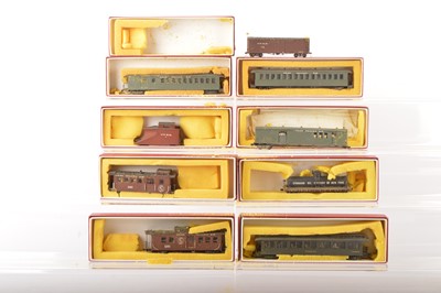 Lot 63 - Sango HOn 2 1/2 SR & RL Narrow Gauge boxed green Passenger and Goods Rolling Stock most with Gray Valley RR decals (9)