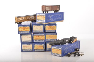 Lot 88 - HP Product kitbuilt American outline TT Gauge boxed Rolling Stock and part built Atlantic Locomotive (11)