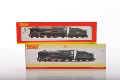 Lot 120 - Pair of Hornby 00 Gauge boxed BR green rebuilt West Country Class Locomotives and Tenders (2)