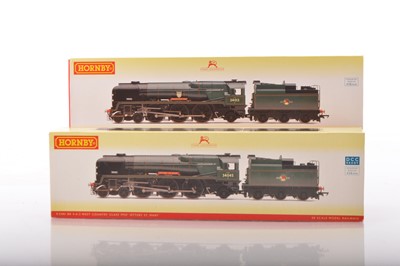 Lot 122 - Pair of Hornby 00 Gauge boxed BR green rebuilt West Country Class Locomotives and Tenders (2)