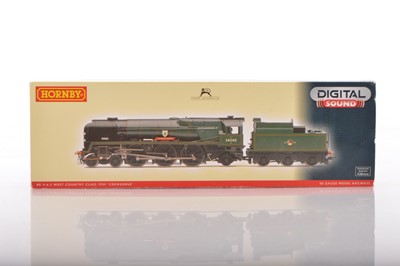 Lot 125 - Hornby 00 Gauge boxed R2997XS 34040 'Crewkerne' with sound