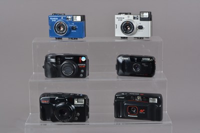 Lot 372 - A Group of Compact Cameras