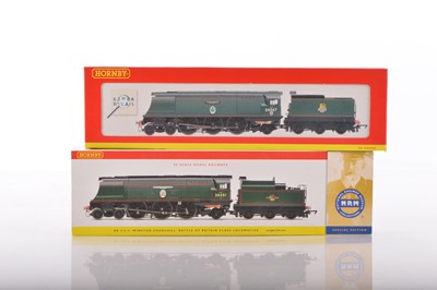 Lot 149 - Pair of Hornby 00 Gauge boxed BR green unrebuilt Battle of Britain Class Locomotives and Tenders (2)