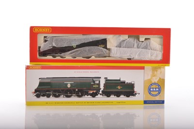 Lot 153 - Pair of Hornby 00 Gauge boxed BR green unrebuilt Battle of Britain Class Locomotives and Tenders (2)