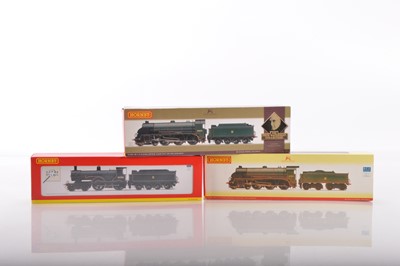 Lot 157 - Three Hornby 00 Gauge boxed BR ex SR Locomotives and Tenders (3)