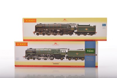 Lot 159 - Hornby 00 Gauge boxed BR green Class 8P and Britannia Class Locomotives and Tenders (2)