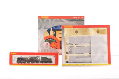 Lot 168 - Hornby 00 Gauge boxed 'Cunarder' Train Pack with Coaches only and correct Locomotive individually boxed (2)