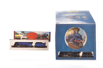 Lot 169 - Hornby Margate Royal Doulton Series 00 Gauge boxed R459 LMS black Coronation Class 6253 'City of St Albans' Locomotive and Tender and Top Link Series  Class A3 (2)