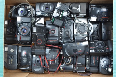 Lot 377 - A Tray of Compact Cameras
