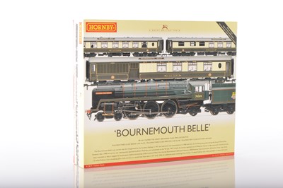 Lot 212 - Hornby 00 Gauge boxed R2819 Bournemouth Belle Train Pack