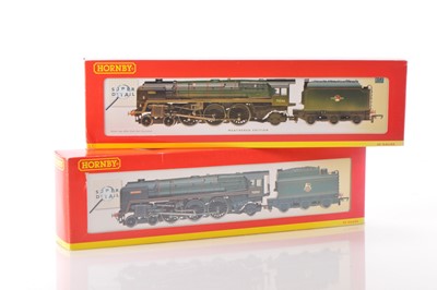 Lot 220 - Pair of Hornby 00 Gauge boxed BR green weathered Britannia Class Steam Locomotives and Tenders (2)