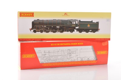 Lot 226 - Pair of Hornby 00 Gauge boxed BR green Britannia Class Steam Locomotives and Tenders (2)