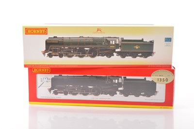 Lot 227 - Pair of Hornby 00 Gauge boxed BR black and green Britannia Class Steam Locomotives and Tenders (2)