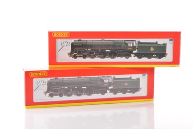 Lot 229 - Pair of Hornby 00 Gauge boxed BR green Britannia Class Steam Locomotives and Tenders (2)