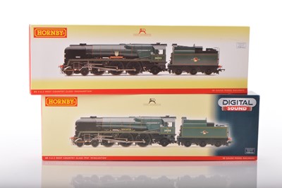 Lot 236 - Pair of Hornby 00 Gauge boxed BR green rebuilt West Country Class Locomotives and Tenders one with sound (2)