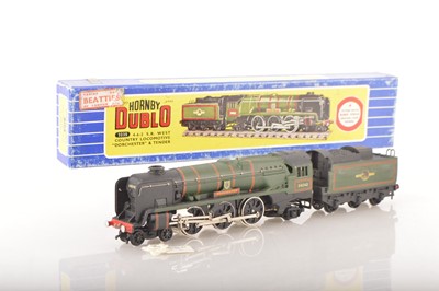 Lot 289 - Hornby-Dublo 00 Gauge 3-Rail late issue 3235 BR green West Country Class 34042 'Dorchester' Locomotive and Tender