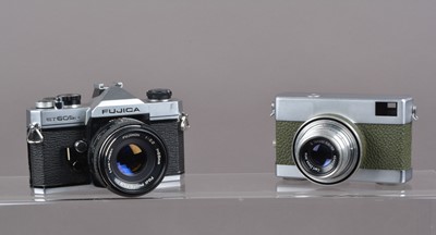 Lot 387 - Two 35mm Cameras