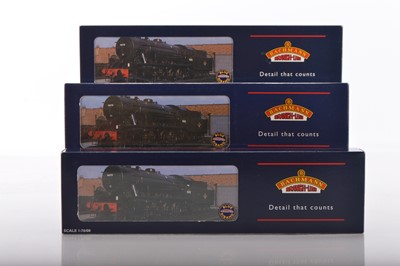 Lot 345 - Three Bachmann boxed 00 Gauge WD Austerity 2-8-0 Locomotives and Tenders (3)