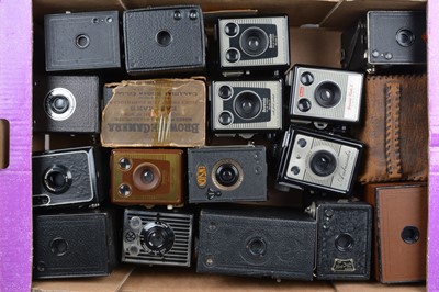 Lot 394 - A Tray of Box Cameras