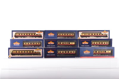 Lot 389 - Bachmann boxed 00 Gauge BR crimson and cream Collett 60' Coaches (9)