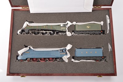 Lot 403 - Bachmann boxed 00 Gauge 31-961 Mallard Ltd Edition Locomotive and Tender Twin Set