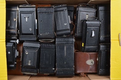 Lot 400 - A Tray of Folding Cameras