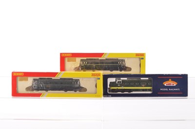 Lot 477 - Hornby and Lima 00 Gauge boxed  Class 33 and Bachmann Deltic Class 55 Diesel Locomotives (3)