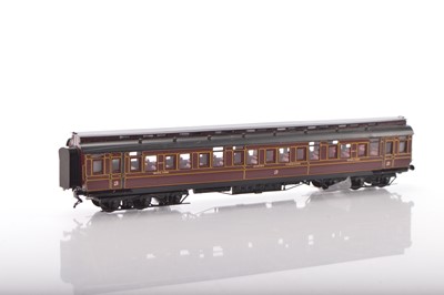 Lot 513 - Lawrence Scale Models 00 Gauge Midland Railway maroon 3rd Class 12-wheel 1364 Dining Clerestory Coach