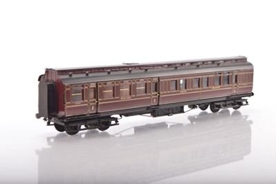 Lot 514 - Lawrence Scale Models 00 Gauge Midland Railway maroon 1st Class 8-wheels Dining and Kitchen Clerestory Coach