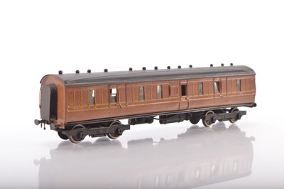 Lot 520 - Lawrence Scale Models 00 Gauge Midland and Great Northern brown Full Brake bogie Coach No 41, signed by D Lawrence and L Goddard on the underside