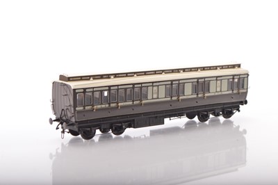 Lot 522 - R & V Cooper Rocar 00 Gauge Great Central Railway brown and light grey 1st/3rd class compartment clerestory bogie Coach No 81