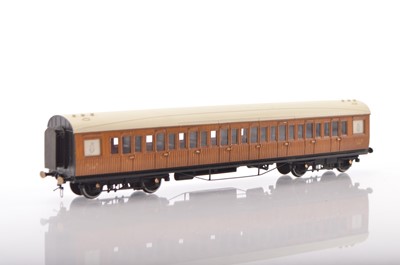 Lot 523 - Lawrence Scale Models 00 Gauge Great Central Railway teak 3rd class corridor compartment Coach No 285