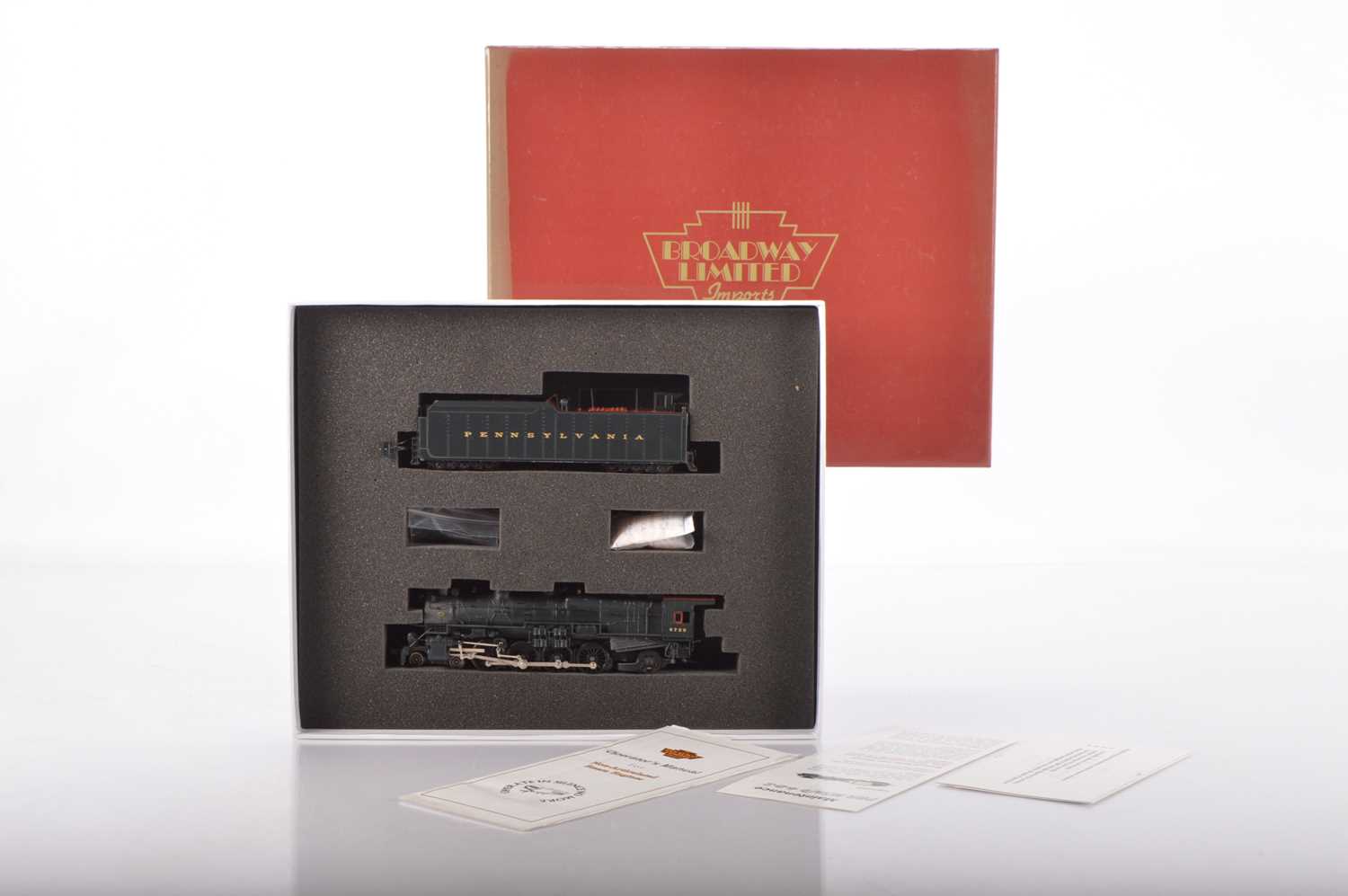 Lot 587 - Broadway Limited Imports American HO Gauge DCC Sound 050 Pennsylvania black 4-8-2 MIa Mountain 6720 Steam  Locomotive and 12-wheel bogie Tender
