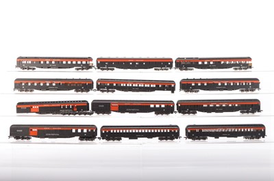 Lot 618 - Twelve Rivarossi unboxed American HO Gauge New Haven brown and orange Coaches (12)