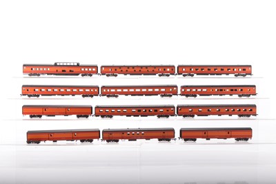 Lot 628 - Twelve Rivarossi unboxed American HO Gauge Southern Pacific orange and red with silver stripes Coaches (12)