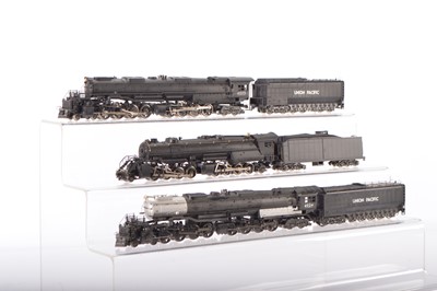 Lot 643 - Rivarossi unboxed American HO Gauge Big Boy and Y3 USRA Steam Locomotives and Tenders