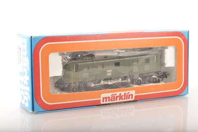 Lot 704 - A vintage Marklin HO Gauge 3-rail Swiss (SBB/CFF) overhead Electric Locomotive