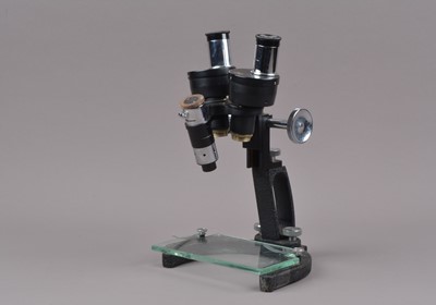 Lot 429 - A mid-20th Century black-enamelled and crackle-finish Beck Binocular Dissection Microscope