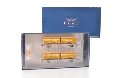 Lot 735 - Liliput (Bachmann) L240042  Twin AAE Post Container wagon set with four containers